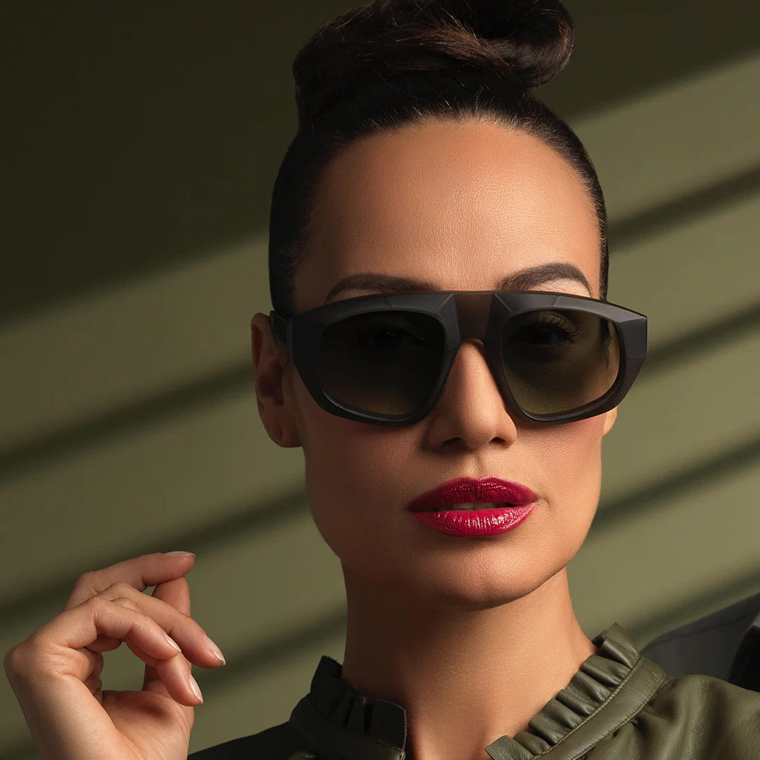 lx3woman_4100x